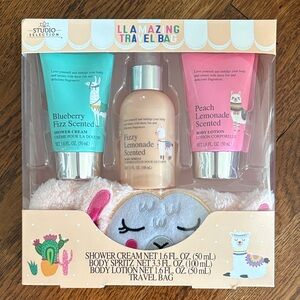 Llama Travel Bag Set - Blue, Pink, Cream